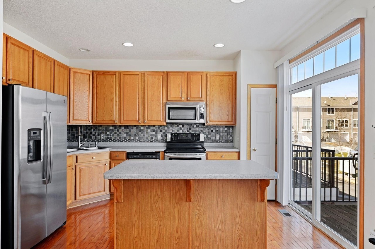 7601 Elm Grove Cir - Photo 4 of 19