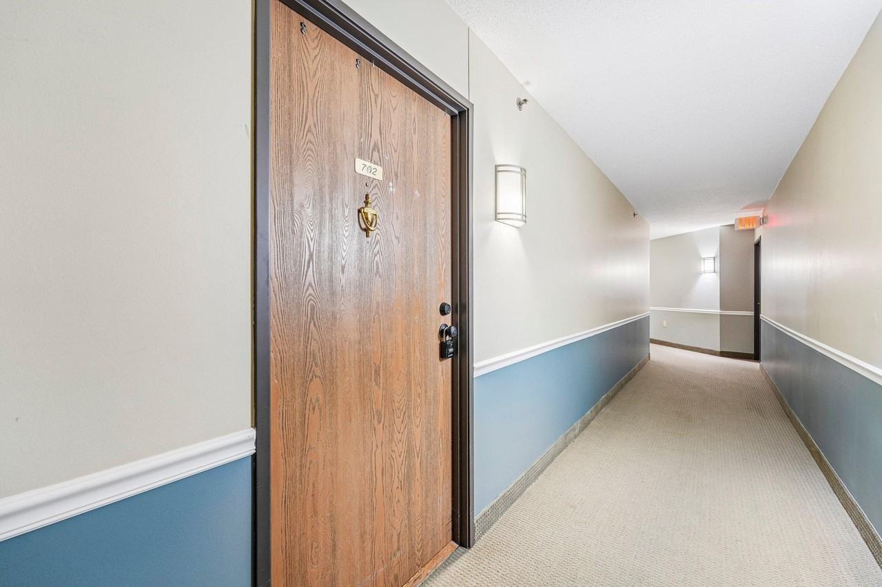 6500 Woodlake Dr #702 - Photo 5 of 36