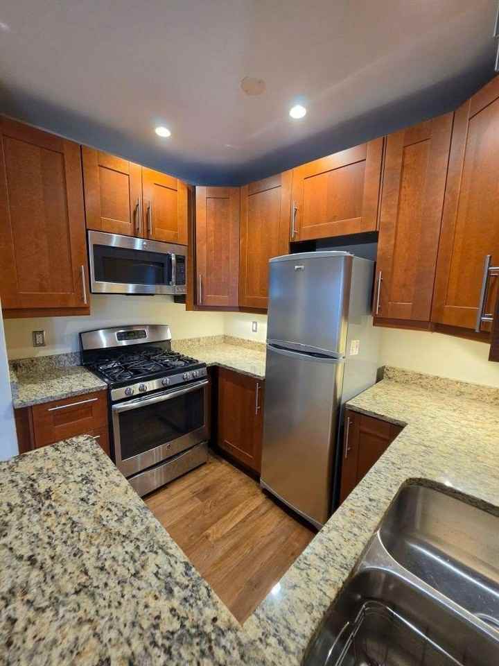 3117 Colfax Ave S - Photo 2 of 8