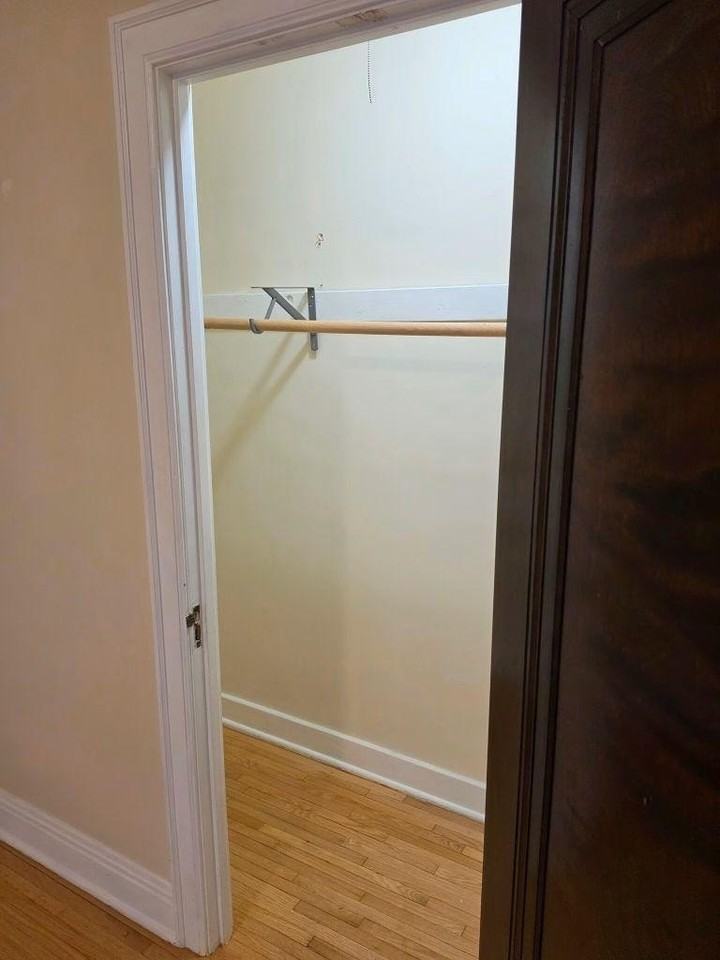 3117 Colfax Ave S - Photo 6 of 8