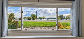 featured image of 114 Lake Ave S #12