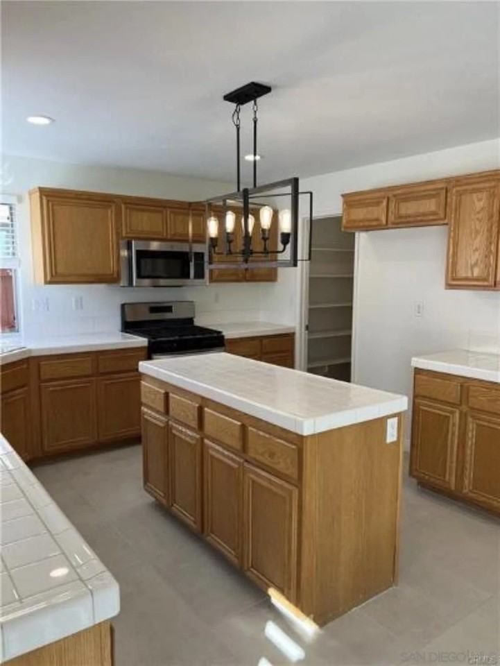 32987 Bonita Mesa St - Photo 3 of 24