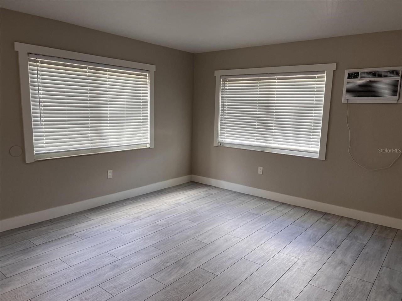 1092 Cocoanut Ave #5 - Photo 3 of 8