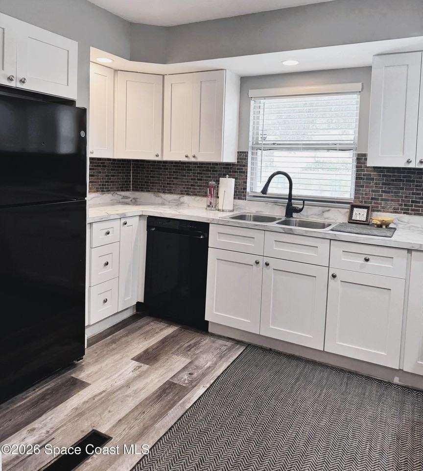 111 S Indian Cir - Photo 4 of 30