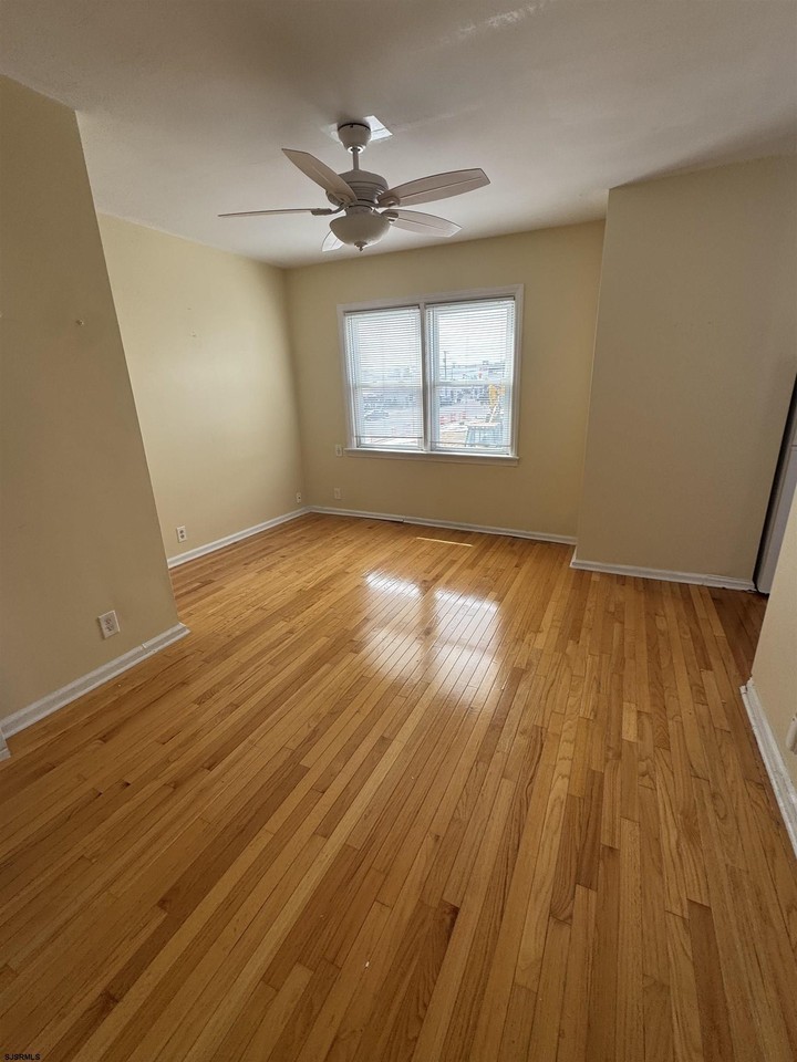 7817 Ventnor Ave #4 - Photo 3 of 16