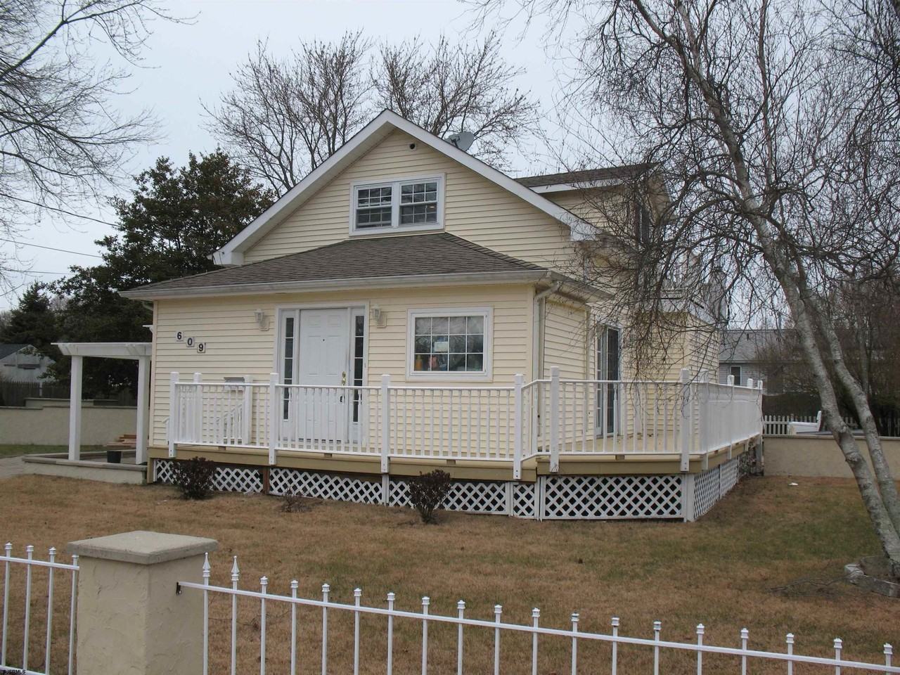 609 Banning Ave - Photo 3 of 16