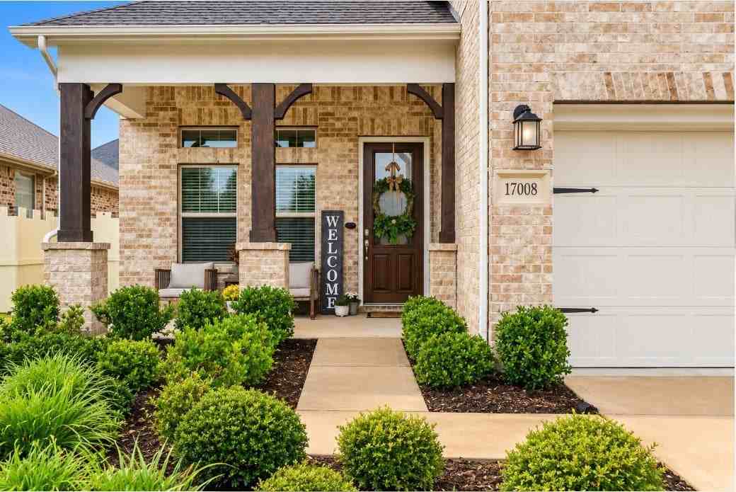 17008 Ash Leaf Way - Photo 3 of 37