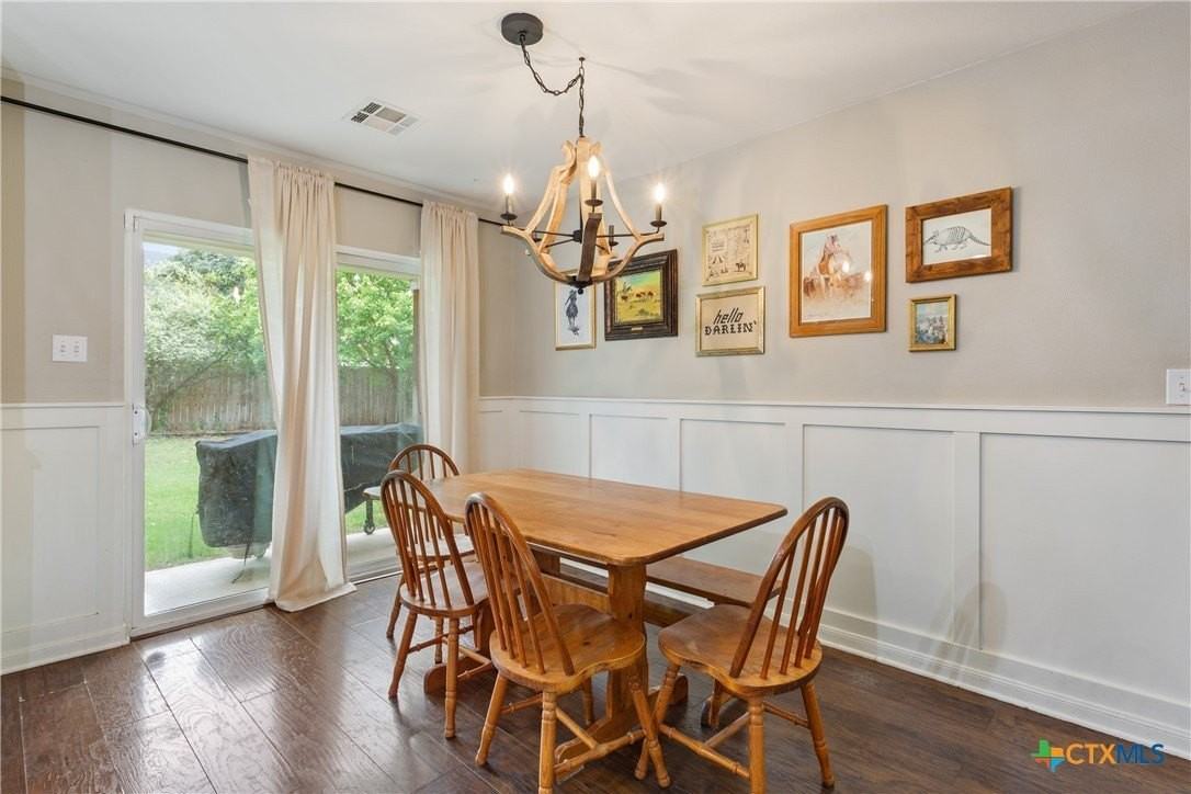 8009 Hawthorn - Photo 7 of 23