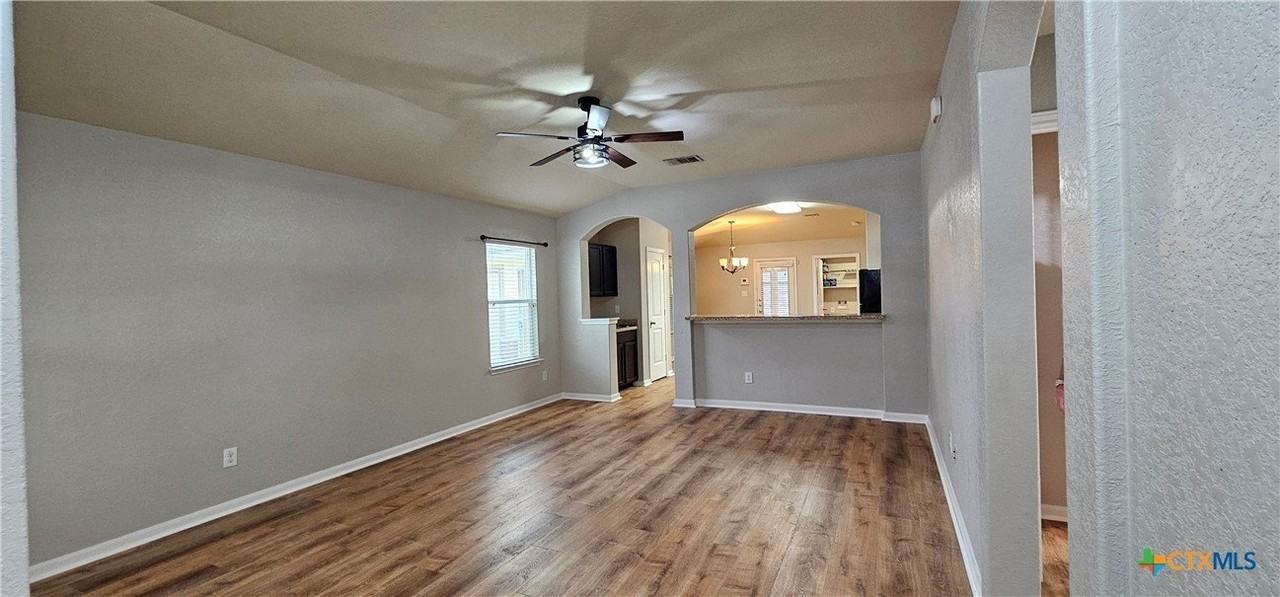 1052 Lilac Wind - Photo 4 of 24