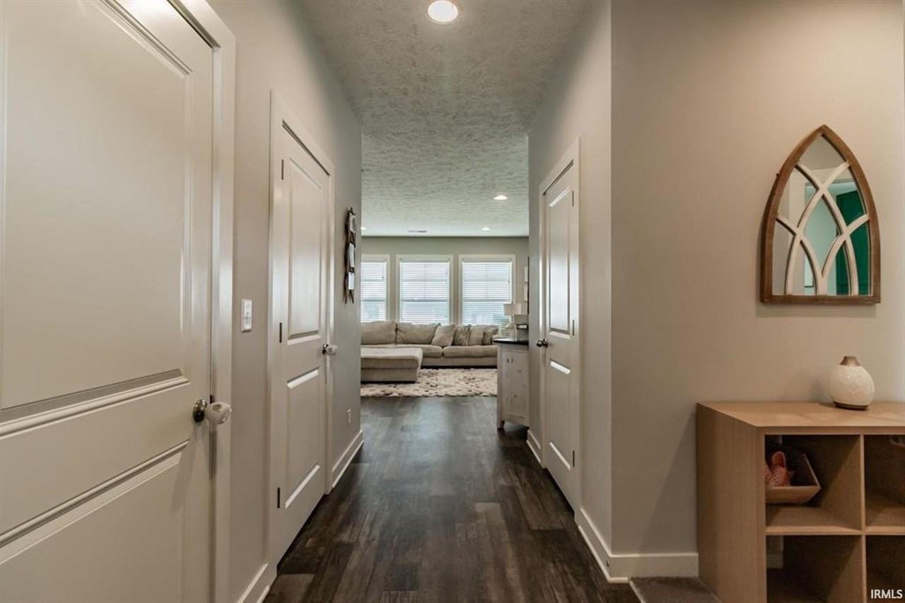 9727 Massey Dr - Photo 2 of 29