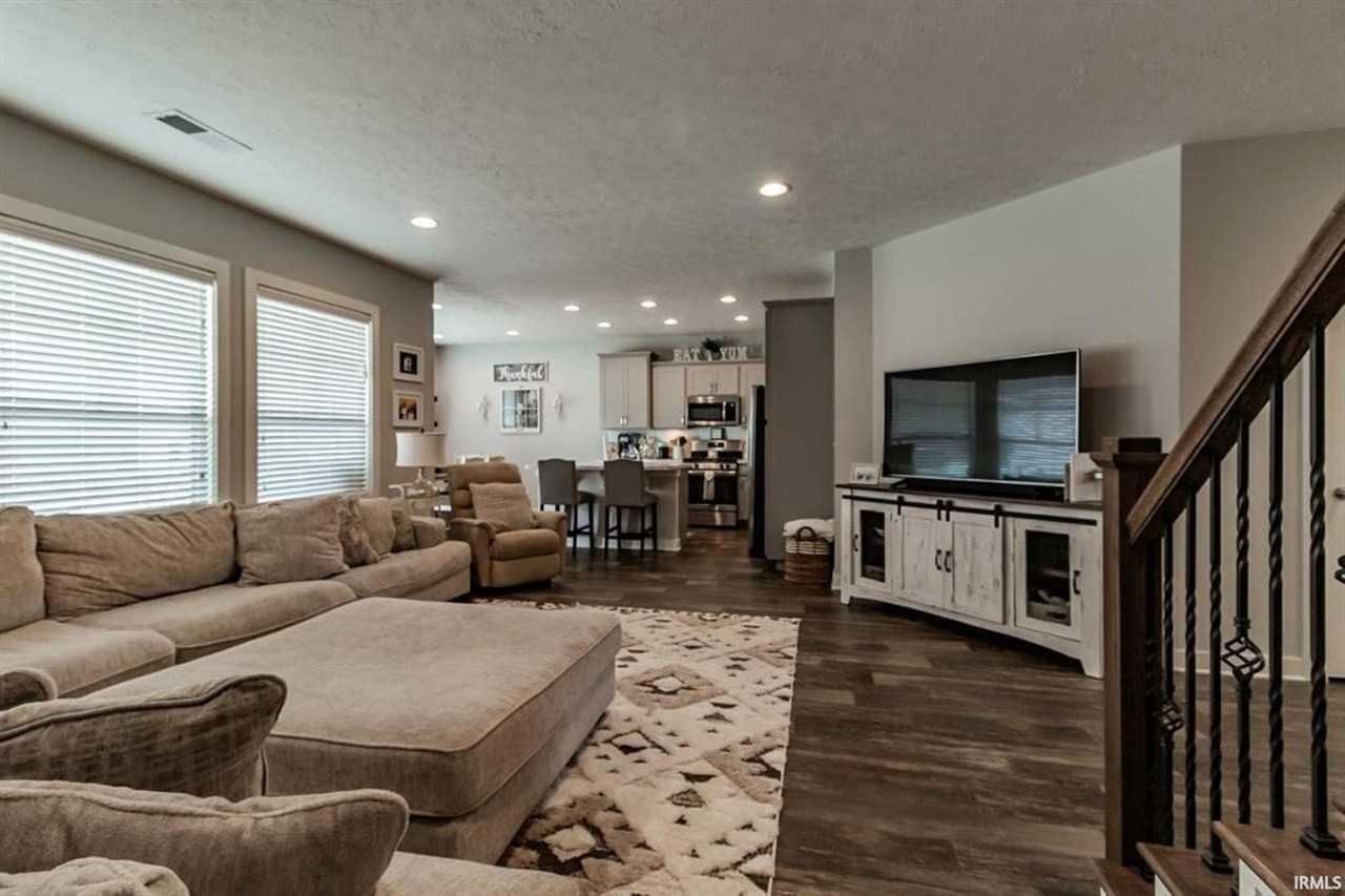 9727 Massey Dr - Photo 6 of 29
