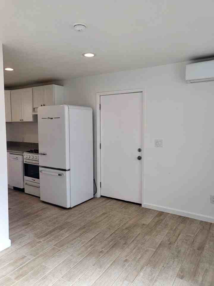 2138 Mark Ave - Photo 6 of 12