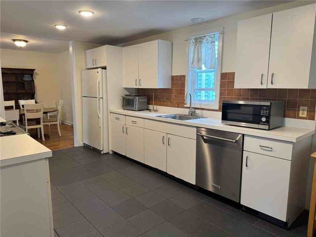 23 Carey St - Photo 2 of 25