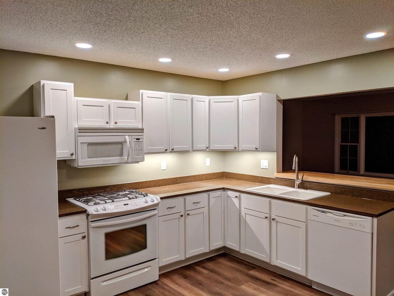 8982 Homestead Rd - Photo 2 of 22
