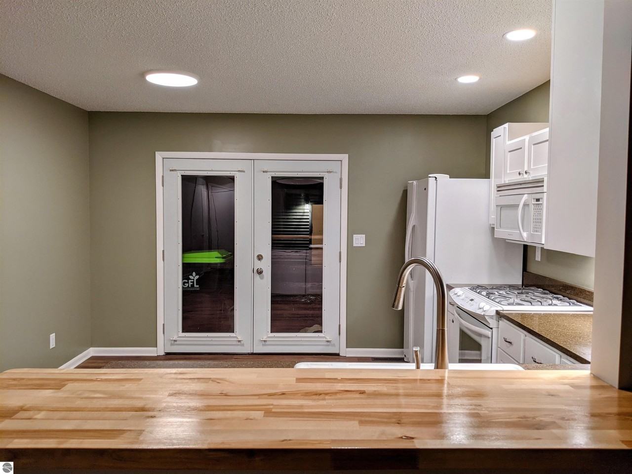 8982 Homestead Rd - Photo 3 of 22