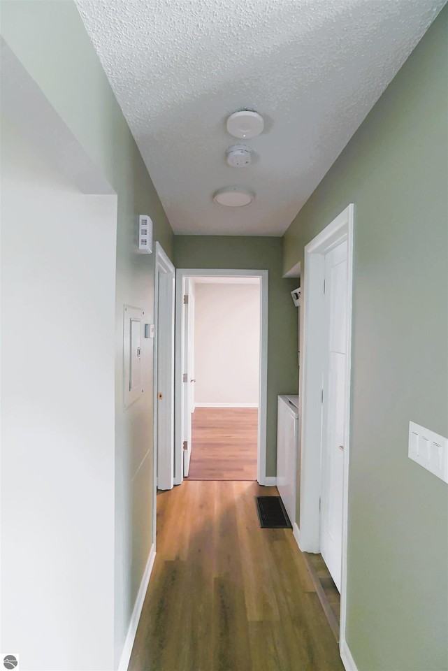8982 Homestead Rd - Photo 6 of 22