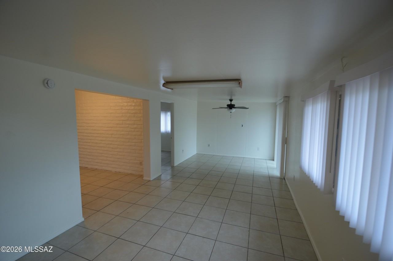 7730 E Fayette St - Photo 4 of 10