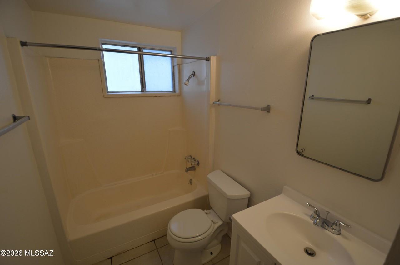 7730 E Fayette St - Photo 6 of 10