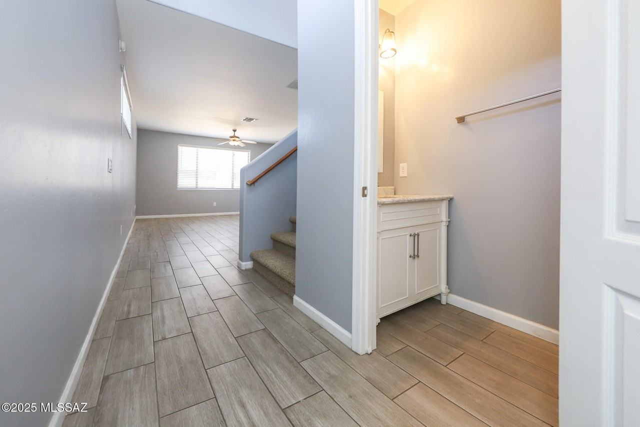 2262 W Night Air Ln - Photo 3 of 30