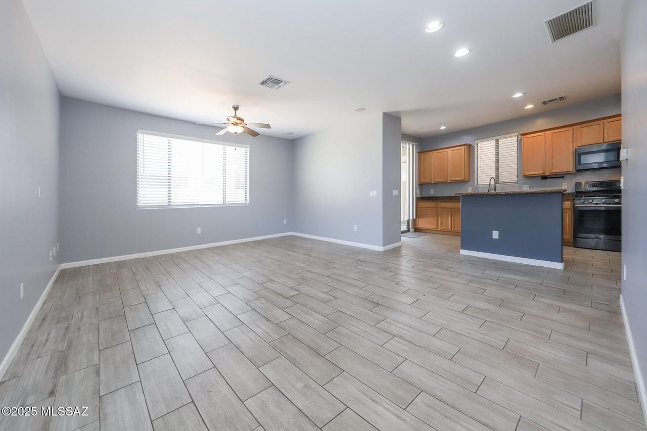 2262 W Night Air Ln - Photo 5 of 30