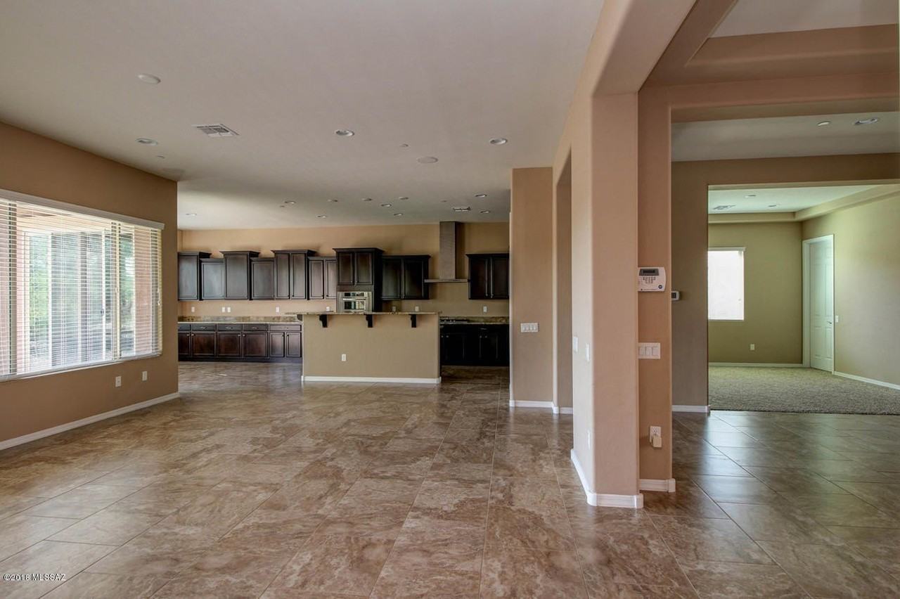 12490 N Golden Mirror Dr - Photo 3 of 10