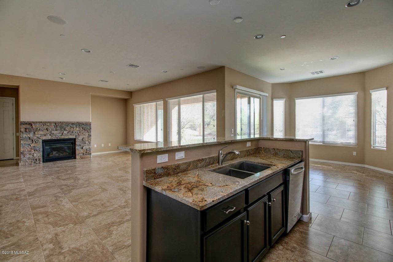 12490 N Golden Mirror Dr - Photo 5 of 10