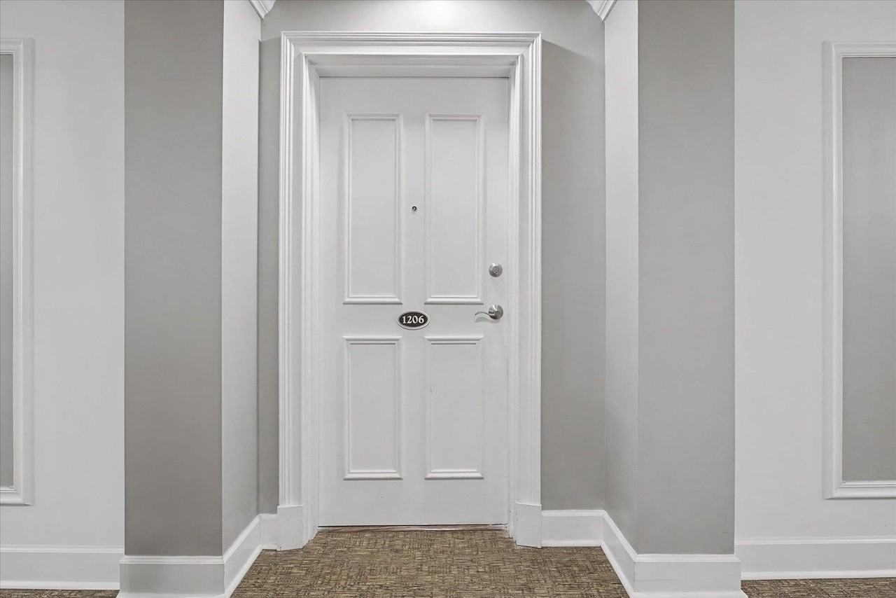 121 N Monroe St #1206 - Photo 3 of 26
