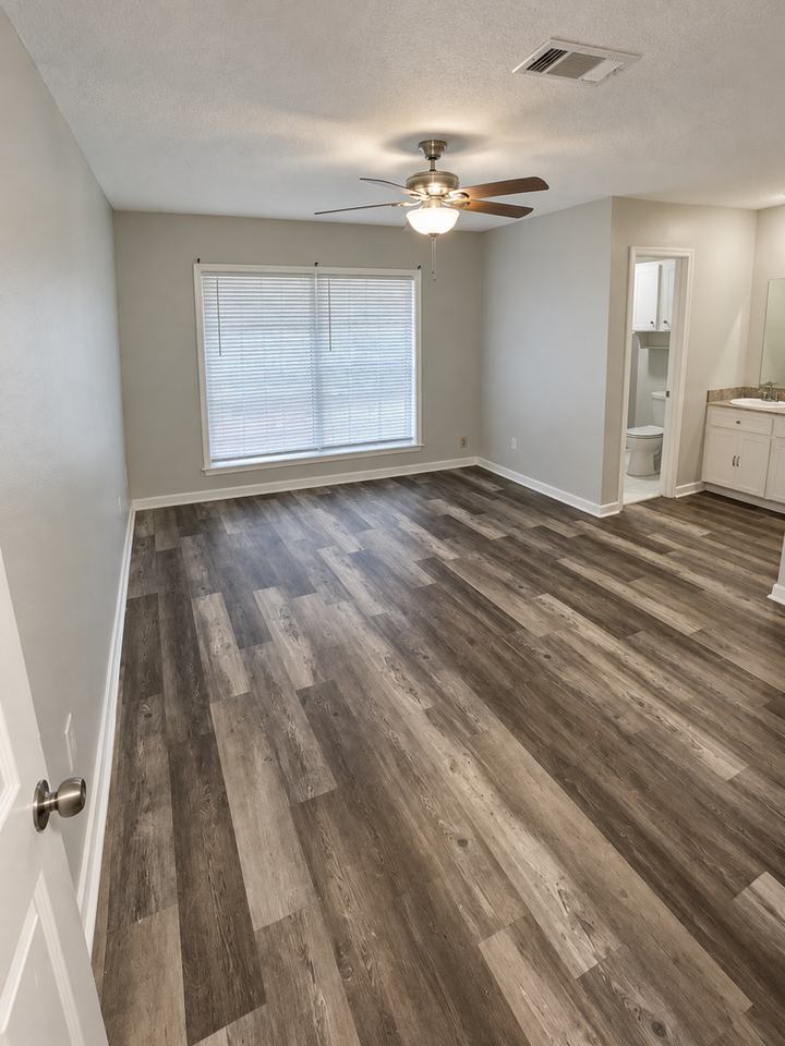 1426 Tracewood Dr - Photo 4 of 14