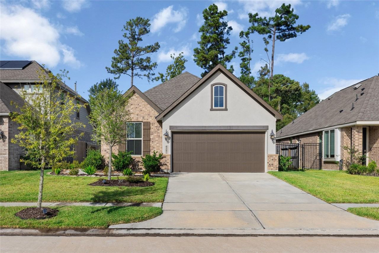 4241 Waterlily Spring Way - Photo 2 of 39