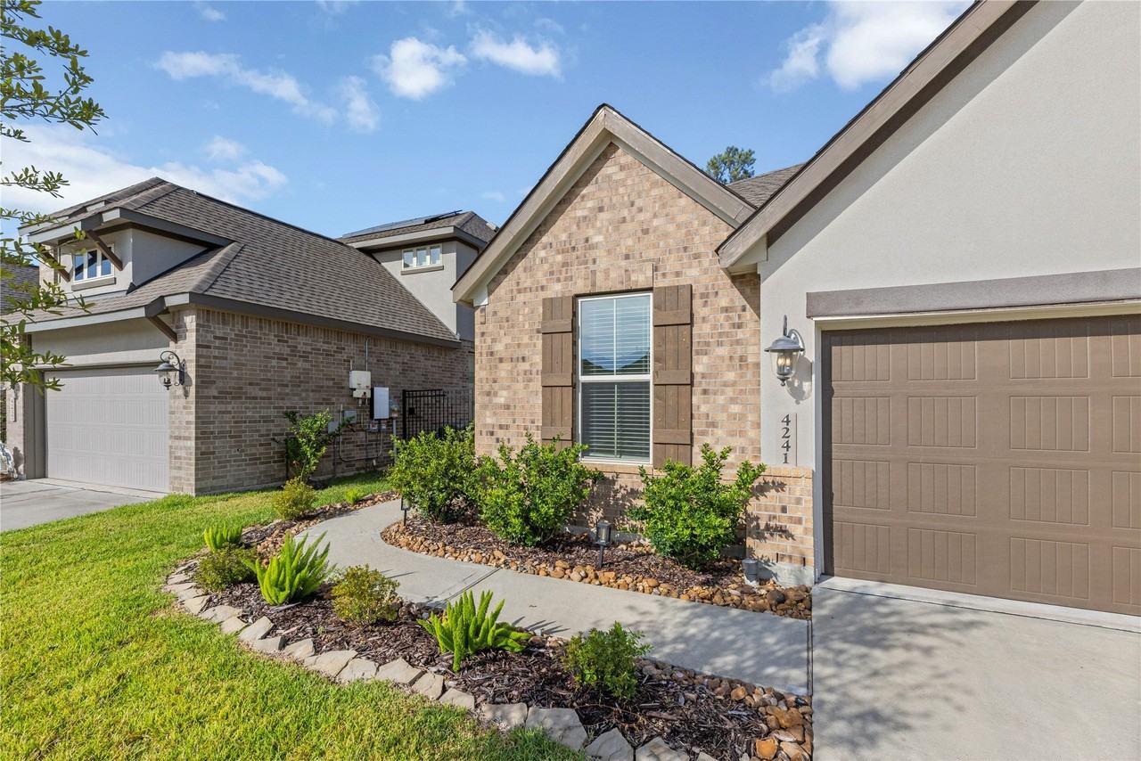 4241 Waterlily Spring Way - Photo 4 of 39