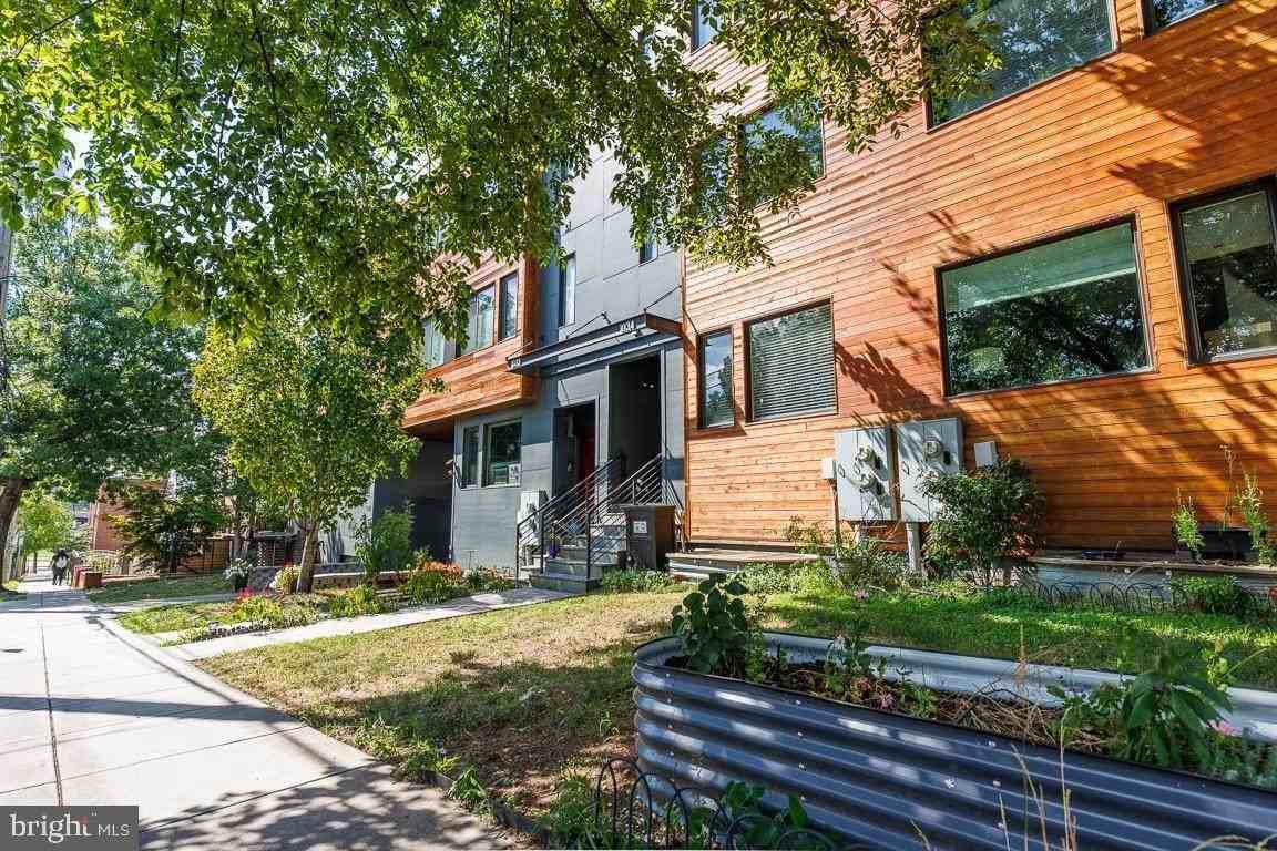 1034 Otis St Ne #101 - Photo 2 of 31