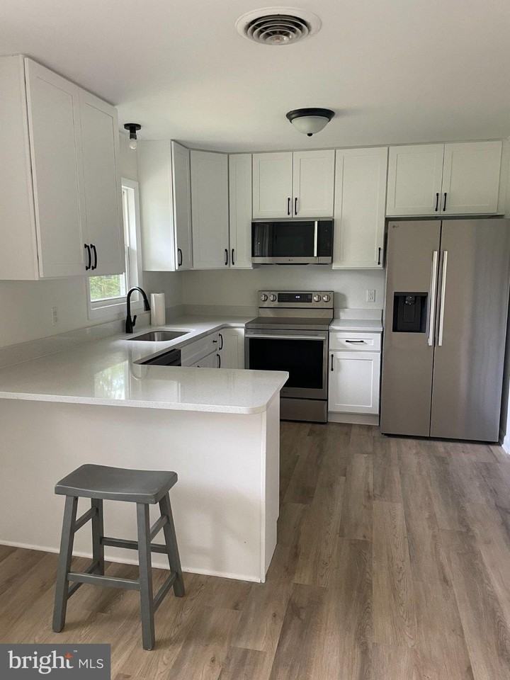 15 Lighthouse Rd - Photo 2 of 6