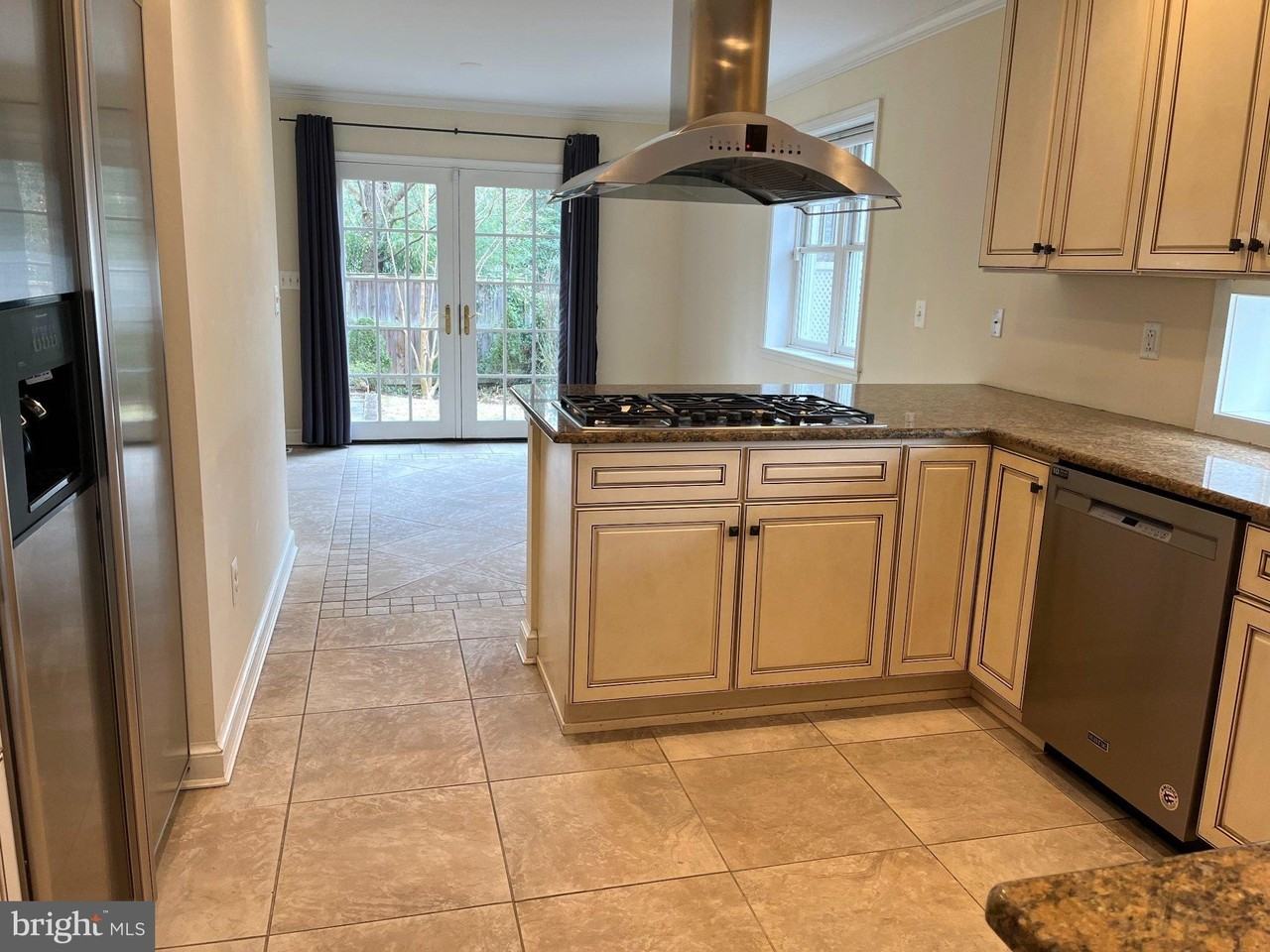 4105 Edgevale Ct - Photo 6 of 29