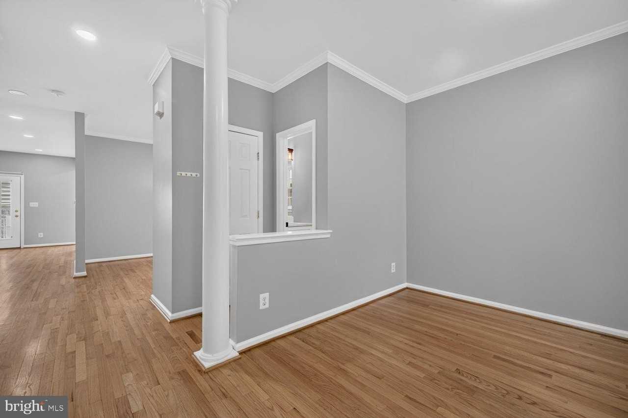 310 Swanton Ln - Photo 4 of 43