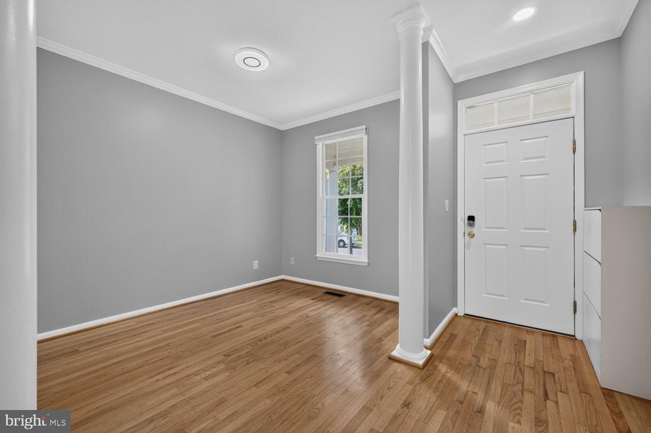 310 Swanton Ln - Photo 5 of 43