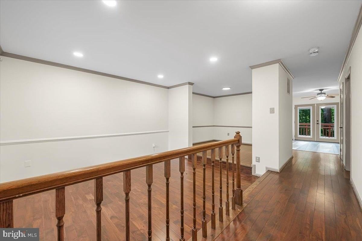 13630 Cedar Creek Ln - Photo 2 of 31