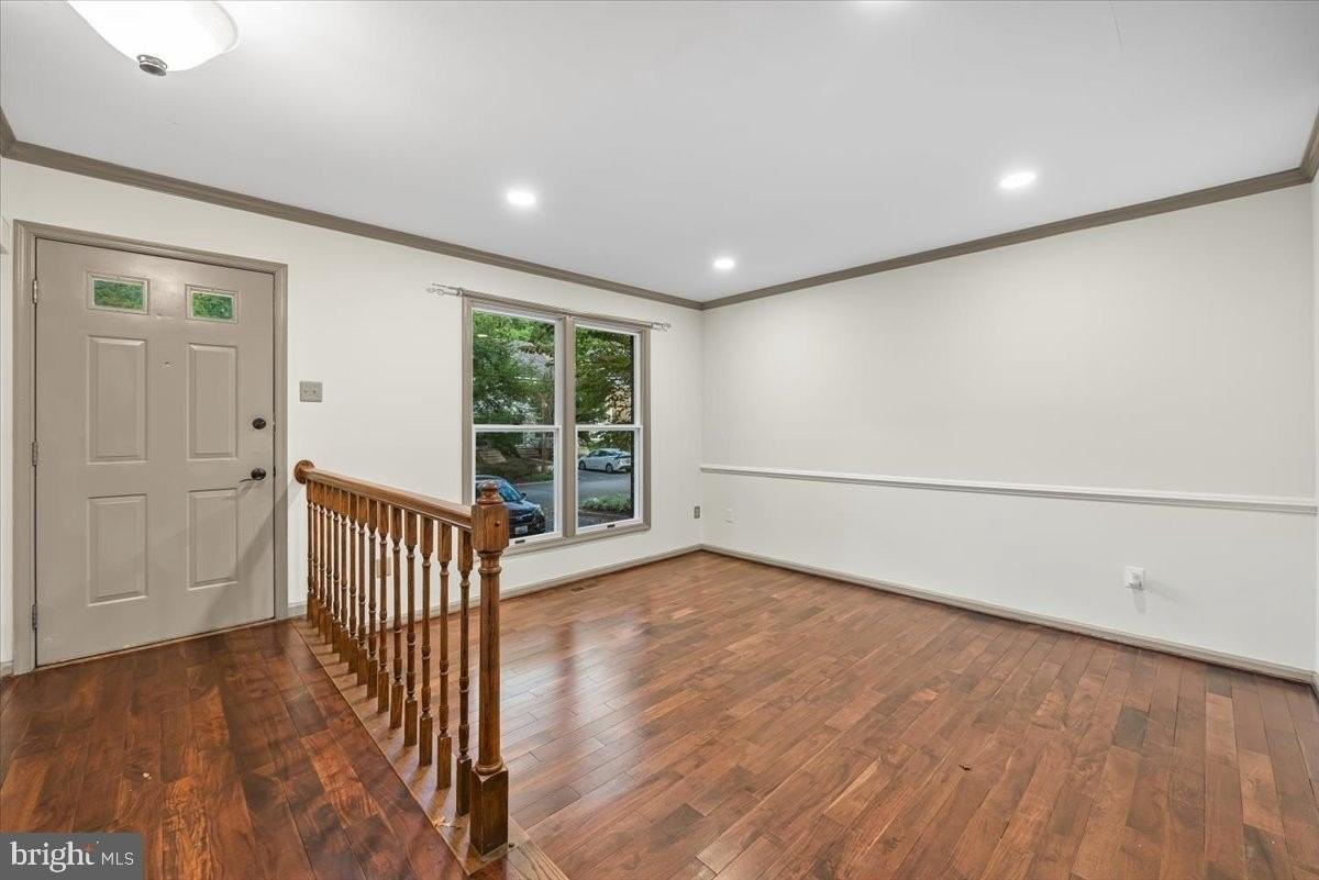 13630 Cedar Creek Ln - Photo 3 of 31