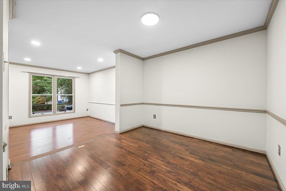 13630 Cedar Creek Ln - Photo 6 of 31