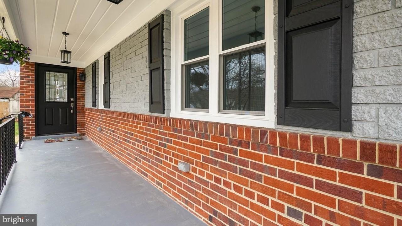 8218 Bock Rd - Photo 3 of 29