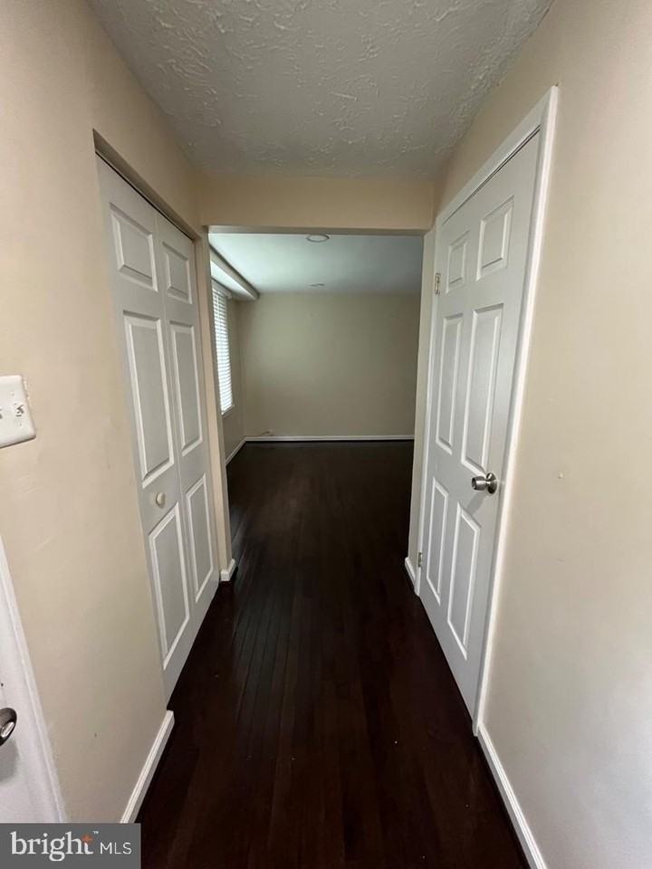 12218 Brolass Rd - Photo 2 of 48