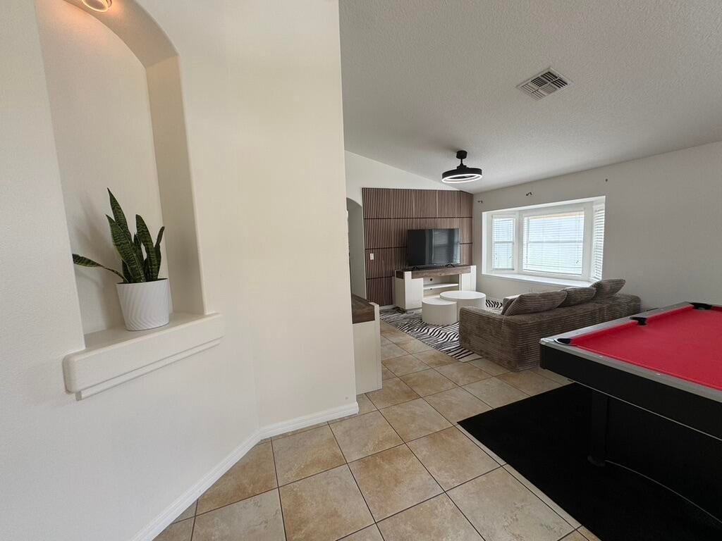 1101 Orange Cosmos Blvd - Photo 4 of 41