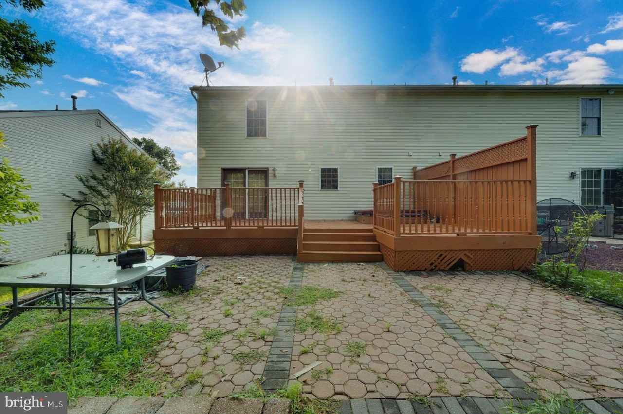 612 Frederick St - Photo 4 of 33