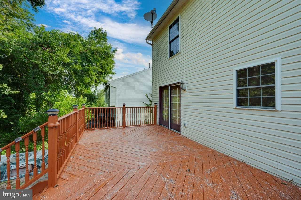 612 Frederick St - Photo 7 of 33
