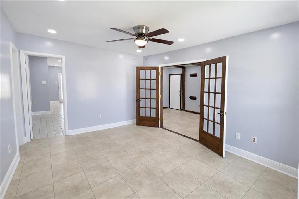2152 Euclid St - Photo 2 of 15