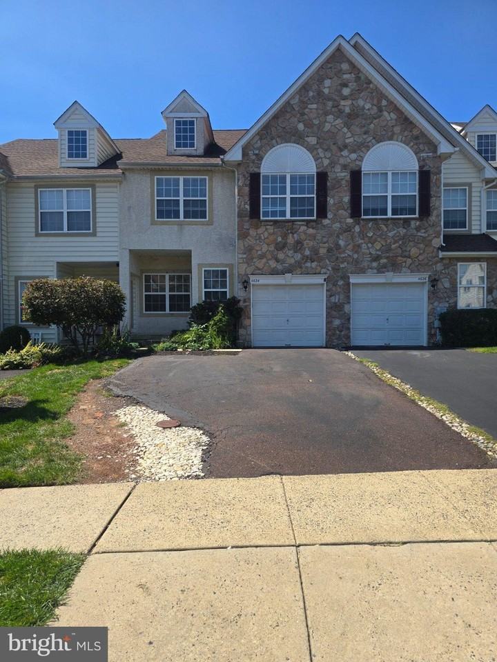 4624 Old Oak Rd - Photo 2 of 20