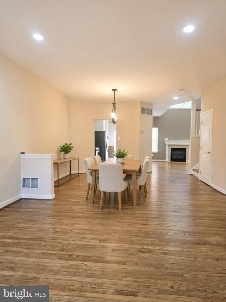 4624 Old Oak Rd - Photo 4 of 20