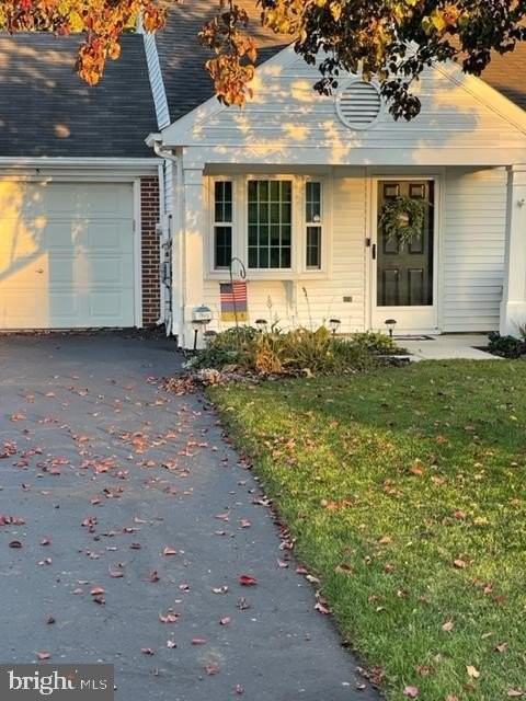 5 Fieldcrest Dr - Photo 3 of 50