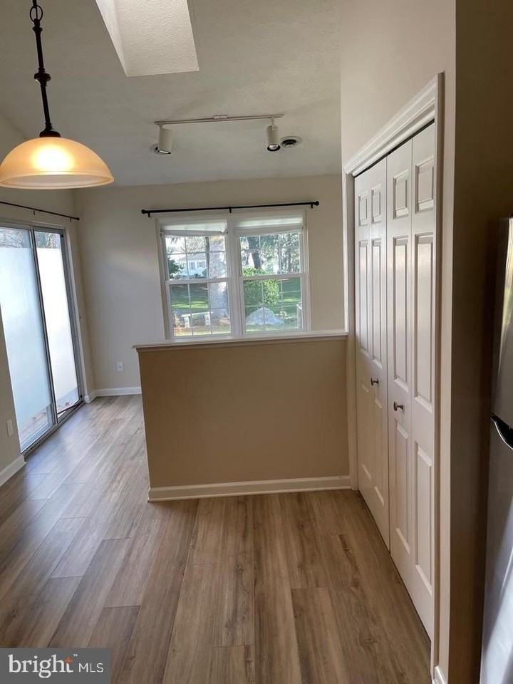 5 Fieldcrest Dr - Photo 6 of 50