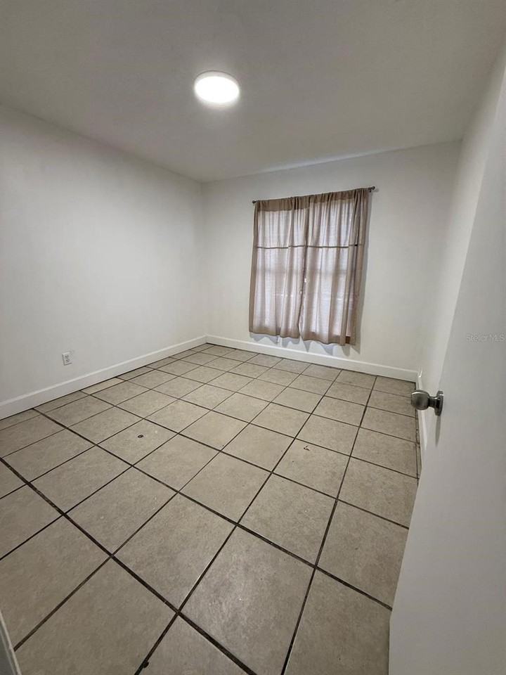641 Conroy St - Photo 7 of 9