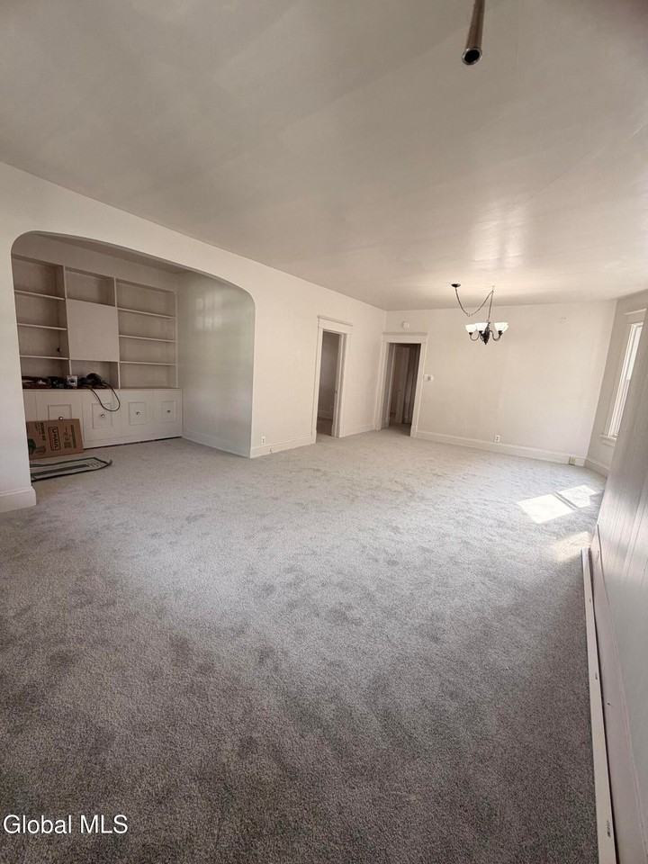 354 New Scotland Ave - Photo 4 of 16